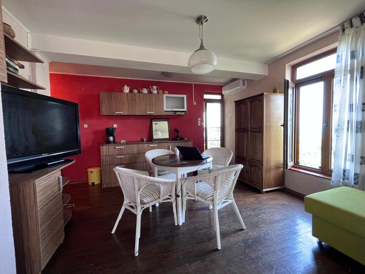 Brunette Beauties Guesthouse & Studio Sinemorets Екстер'єр фото